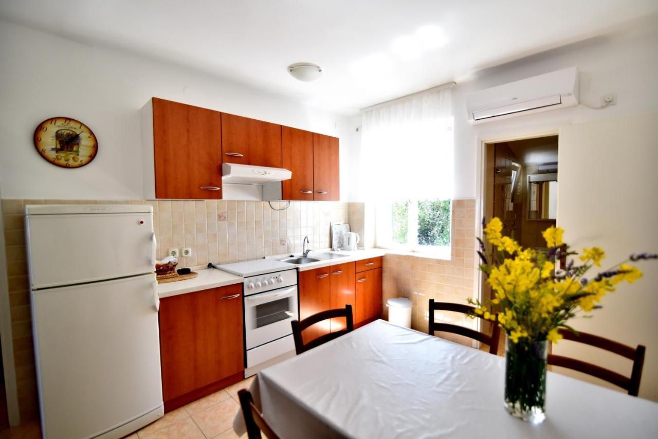 Apartmani Badurina - Crnika Lun  Ngoại thất bức ảnh